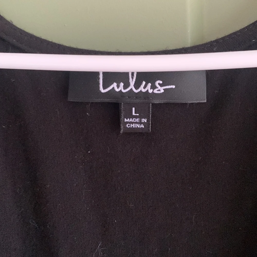 🖤 Lulu’s Black Dress - Picture 7 of 7